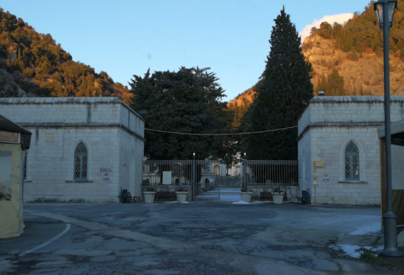 https://www.comune.gubbio.pg.it/news/53632-Foto_cimitero.jpg