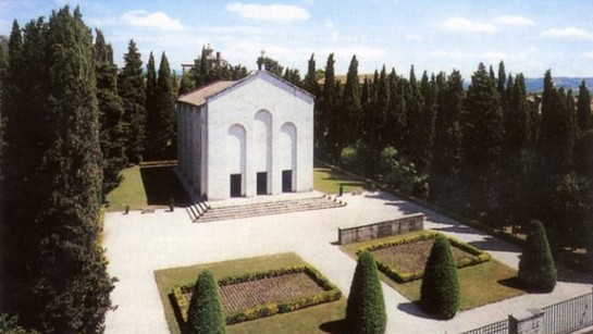 https://www.comune.gubbio.pg.it/news/54704-mausoleo.jpg